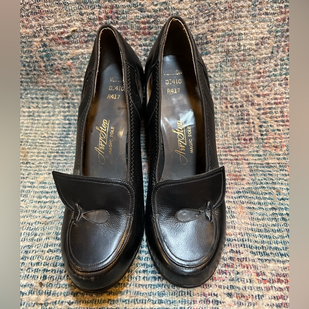 Vintage black heels. Size 3